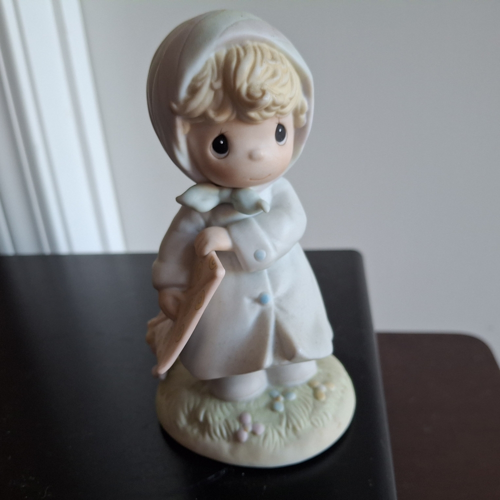 Precious Moments Pastel Accent Decor Piece